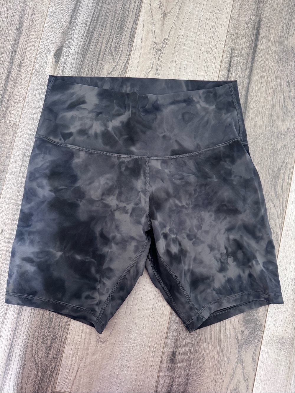 👽Lululemon Align High-Waist Tie-Dye Biker Shorts Size 10